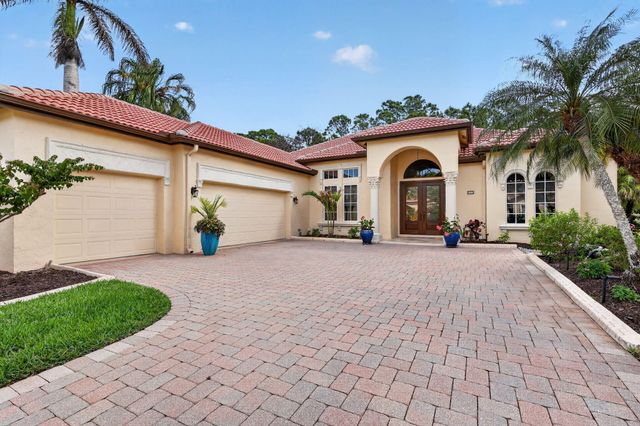 808 SW Classico Court, Port St. Lucie, Port St Lucie, FL 34986