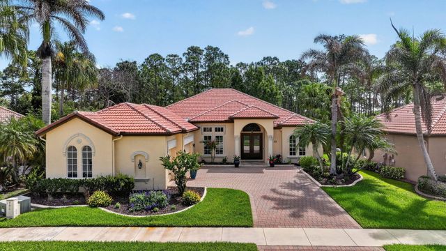 808 SW Classico Court, Port St. Lucie, Port St Lucie, FL 34986