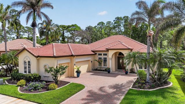 808 SW Classico Court, Port St. Lucie, Port St Lucie, FL 34986