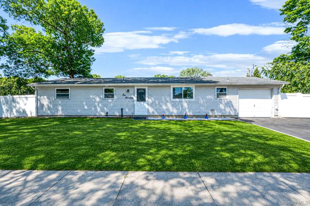 100 Patchogue Holbrook Road, Ronkonkoma, NY 11779