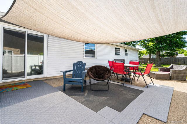100 Patchogue Holbrook Road, Ronkonkoma, NY 11779