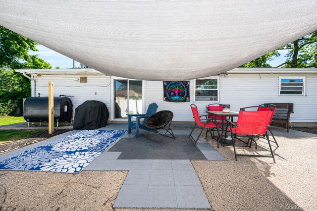 100 Patchogue Holbrook Road, Ronkonkoma, NY 11779