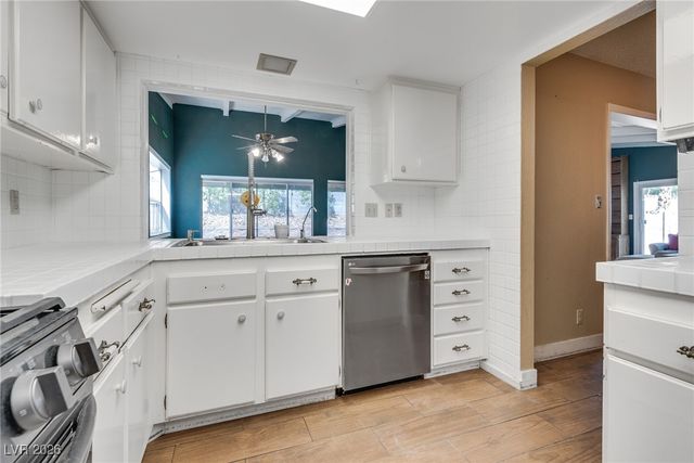 308 Davenport Lane, Las Vegas, NV 89107