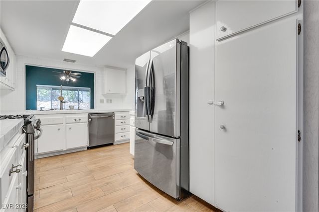 308 Davenport Lane, Las Vegas, NV 89107