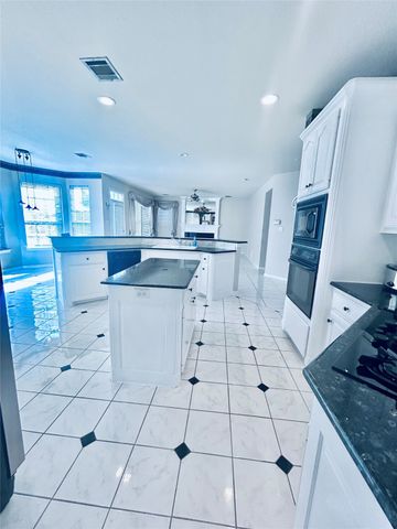 4318 Meadowcove Drive, Rowlett, TX 75088