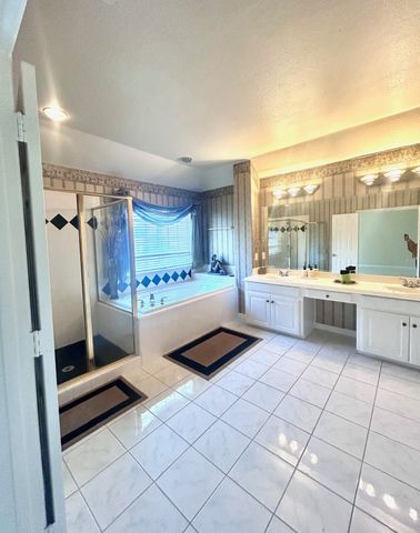 4318 Meadowcove Drive, Rowlett, TX 75088