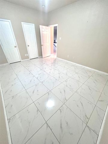 4318 Meadowcove Drive, Rowlett, TX 75088