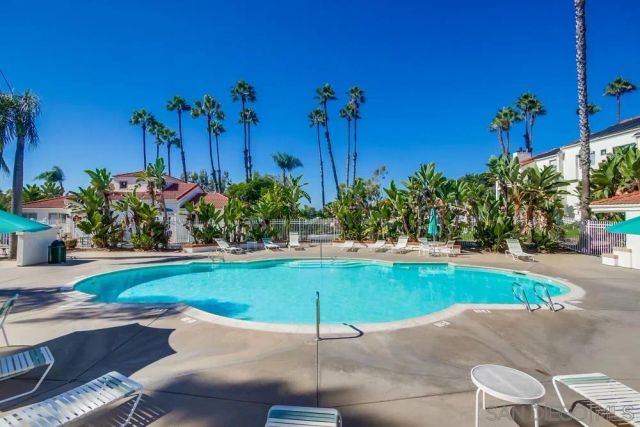 9458 Twin Trails Dr 205, San Diego, CA 92129