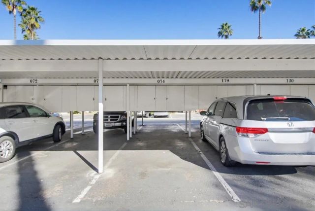 9458 Twin Trails Dr 205, San Diego, CA 92129