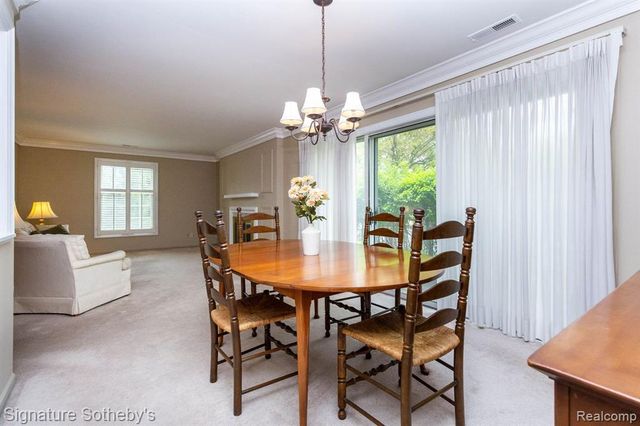 19710 W 13 Mile Road 101, Beverly Hills, MI 48025