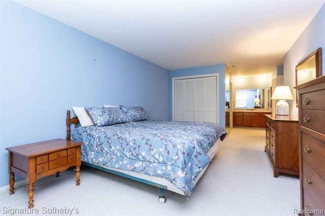 19710 W 13 Mile Road 101, Beverly Hills, MI 48025