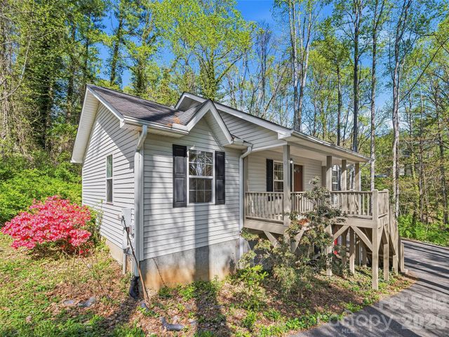 10 Lakewood Drive, Asheville, NC 28803