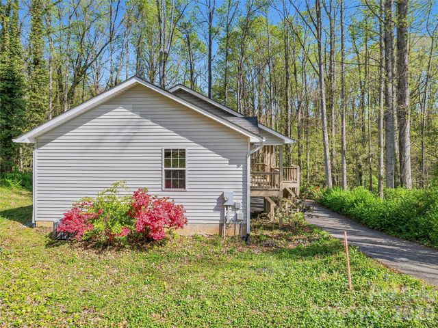10 Lakewood Drive, Asheville, NC 28803