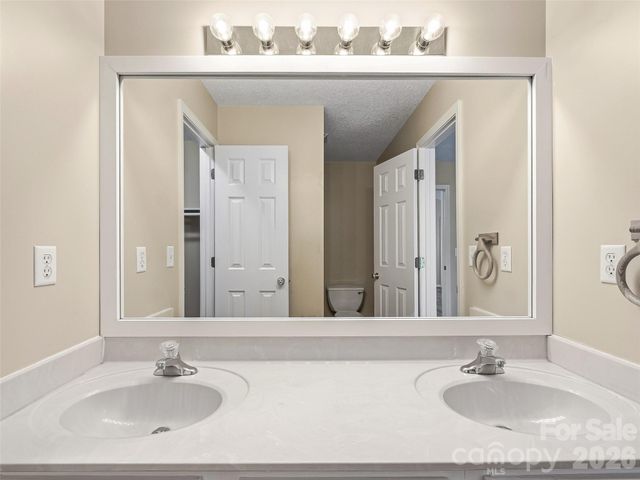10 Lakewood Drive, Asheville, NC 28803