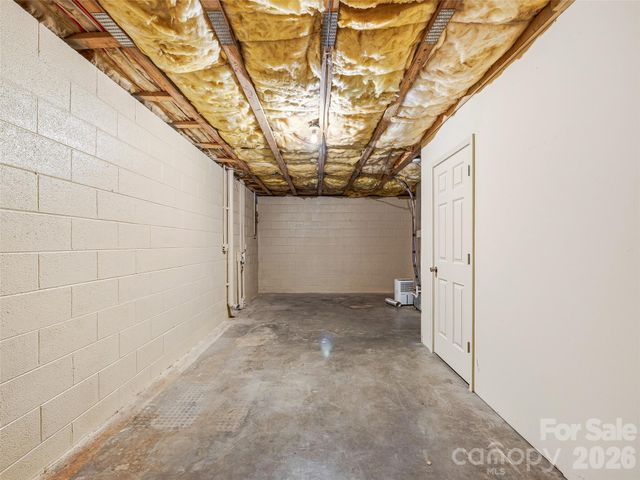 10 Lakewood Drive, Asheville, NC 28803