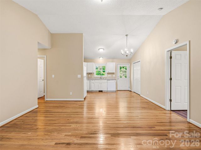 10 Lakewood Drive, Asheville, NC 28803