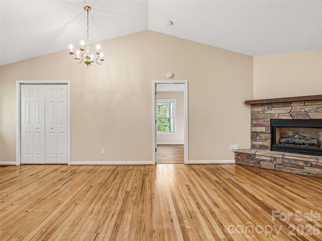 10 Lakewood Drive, Asheville, NC 28803