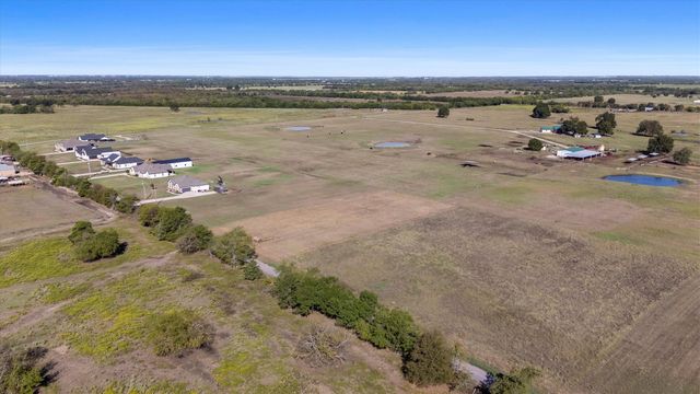 784 County Road 1021, Wolfe City, TX 75496