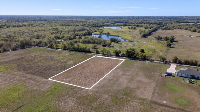 784 County Road 1021, Wolfe City, TX 75496