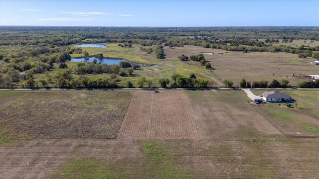 784 County Road 1021, Wolfe City, TX 75496