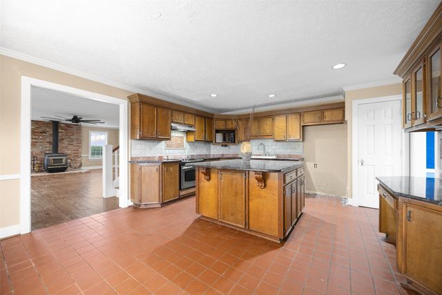 22050 County Road 850, Farmersville, TX 75442