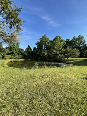 56 Elm Ln, Sparta, TN 38583