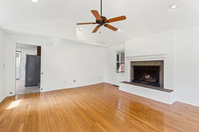 56 Elm Ln, Sparta, TN 38583