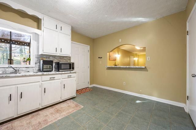 2101 NEWGATE Drive, Decatur, GA 30035
