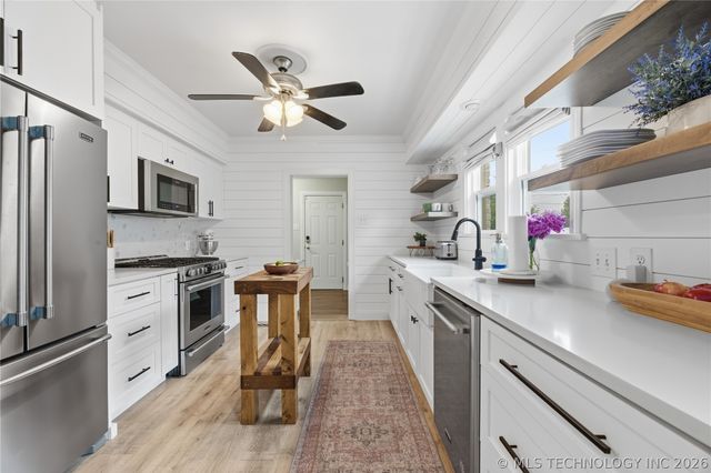 1705 S Johnstone Avenue, Bartlesville, OK 74003