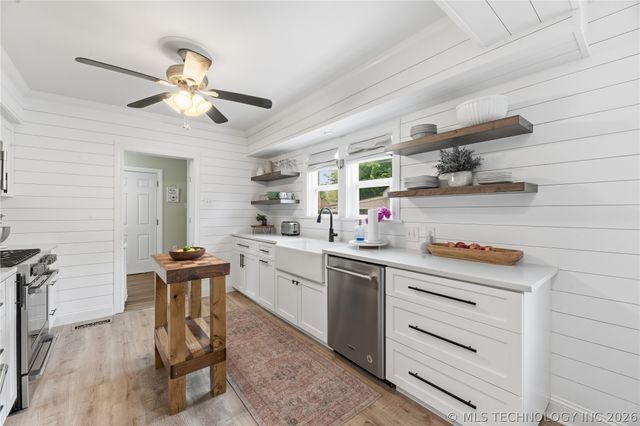 1705 S Johnstone Avenue, Bartlesville, OK 74003