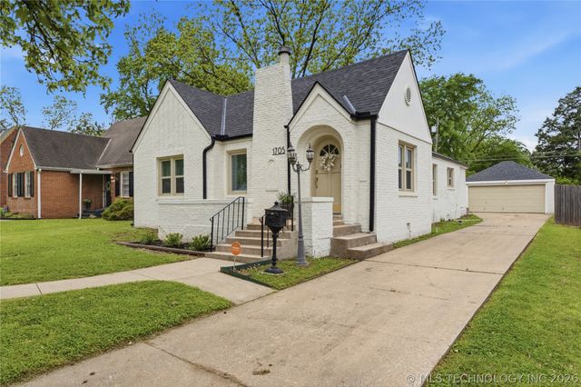 1705 S Johnstone Avenue, Bartlesville, OK 74003