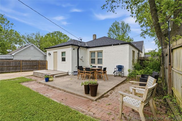 1705 S Johnstone Avenue, Bartlesville, OK 74003