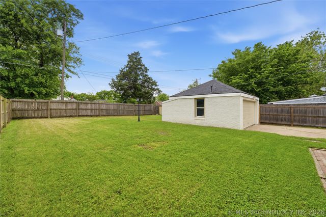1705 S Johnstone Avenue, Bartlesville, OK 74003