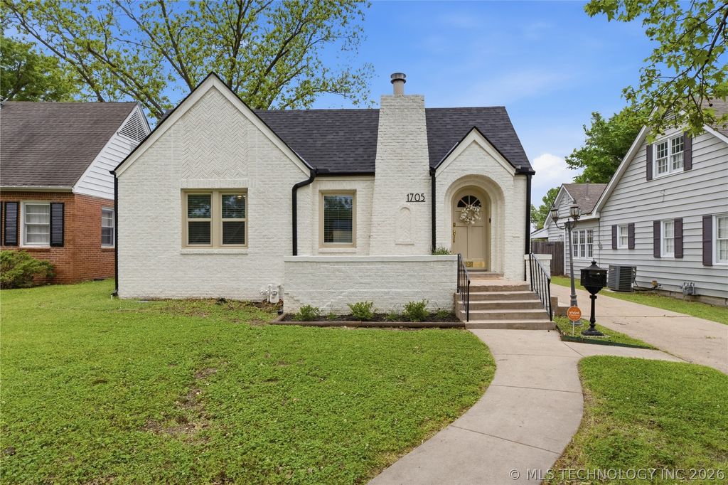 1705 S Johnstone Avenue, Bartlesville, OK 74003
