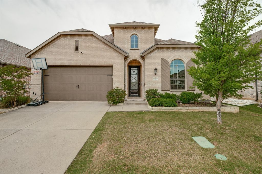 816 Bretallow Drive, Celina, TX 75009