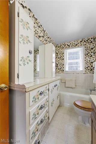 3411 Sweitzer Street NW, Uniontown, OH 44685