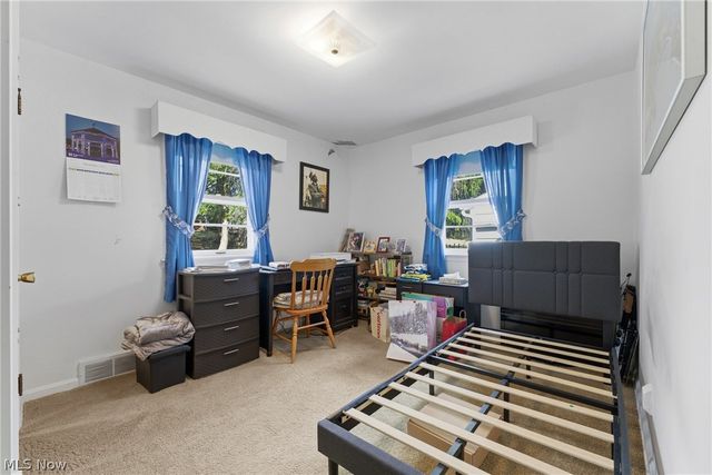 3411 Sweitzer Street NW, Uniontown, OH 44685