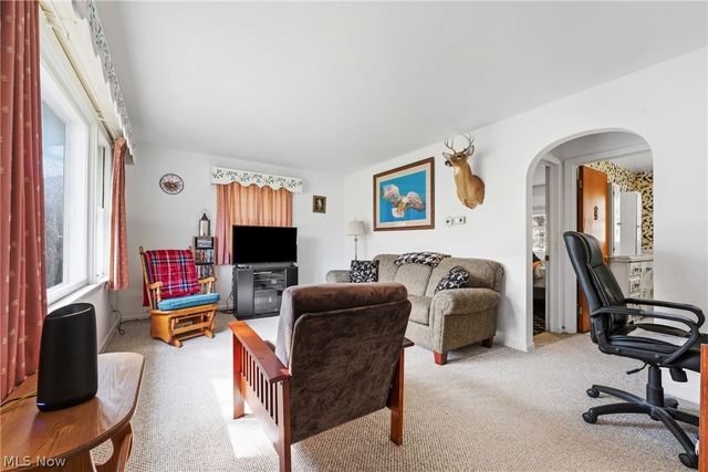 3411 Sweitzer Street NW, Uniontown, OH 44685