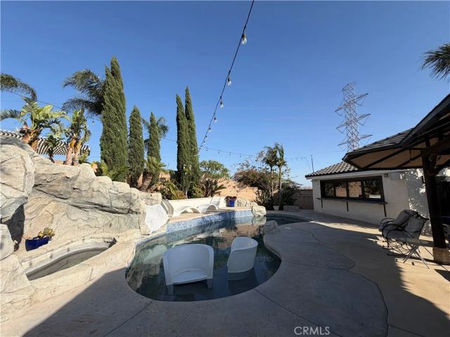 14933 Genoa, Fontana, CA 92336
