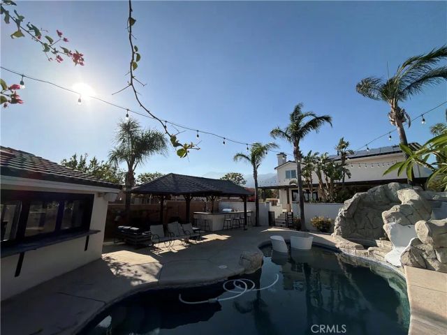 14933 Genoa, Fontana, CA 92336