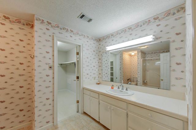 119 Norwich Dr, Houma, LA 70360