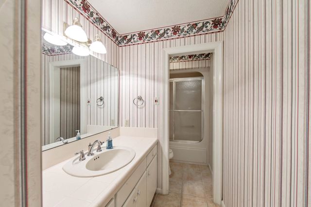 119 Norwich Dr, Houma, LA 70360