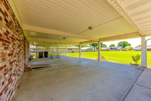 119 Norwich Dr, Houma, LA 70360