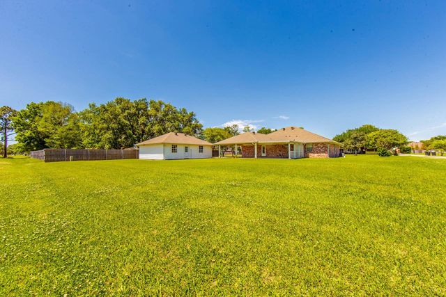 119 Norwich Dr, Houma, LA 70360