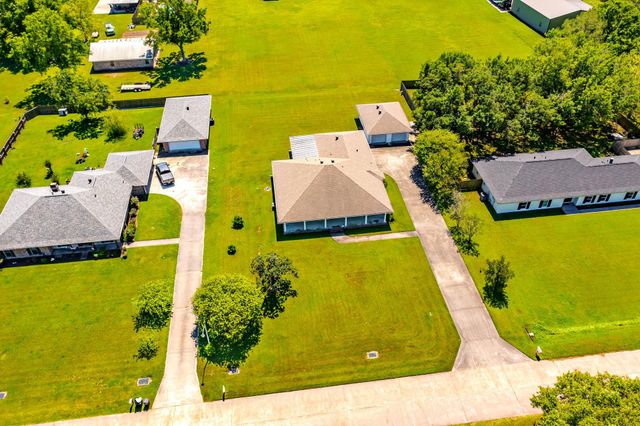 119 Norwich Dr, Houma, LA 70360