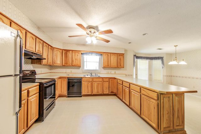 119 Norwich Dr, Houma, LA 70360