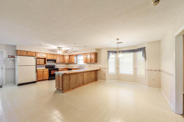 119 Norwich Dr, Houma, LA 70360