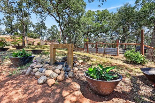 1700 Shadydale Ln, Placerville, CA 95667