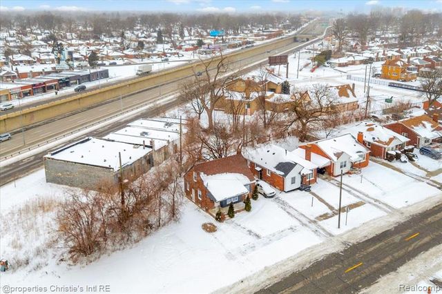 19445 Hubbell Street, Detroit, MI 48235