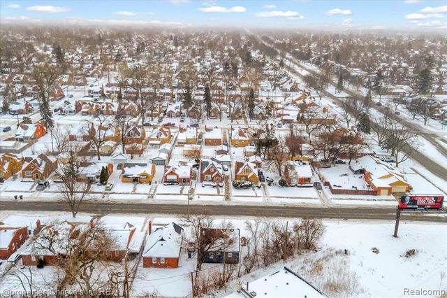 19445 Hubbell Street, Detroit, MI 48235